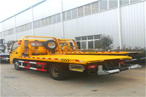 博兴附近拖车救援搭电